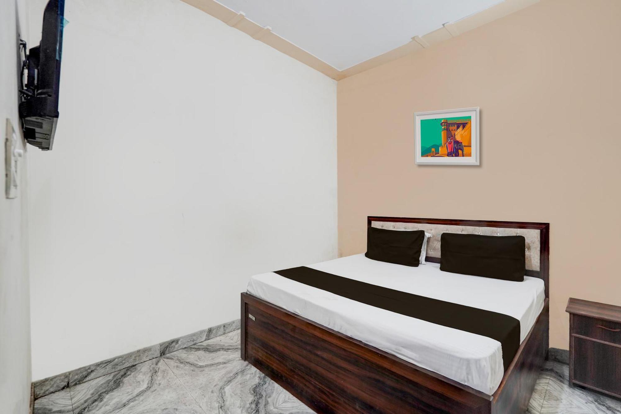 Oyo Hotel Maharaja Palace Мератх Экстерьер фото